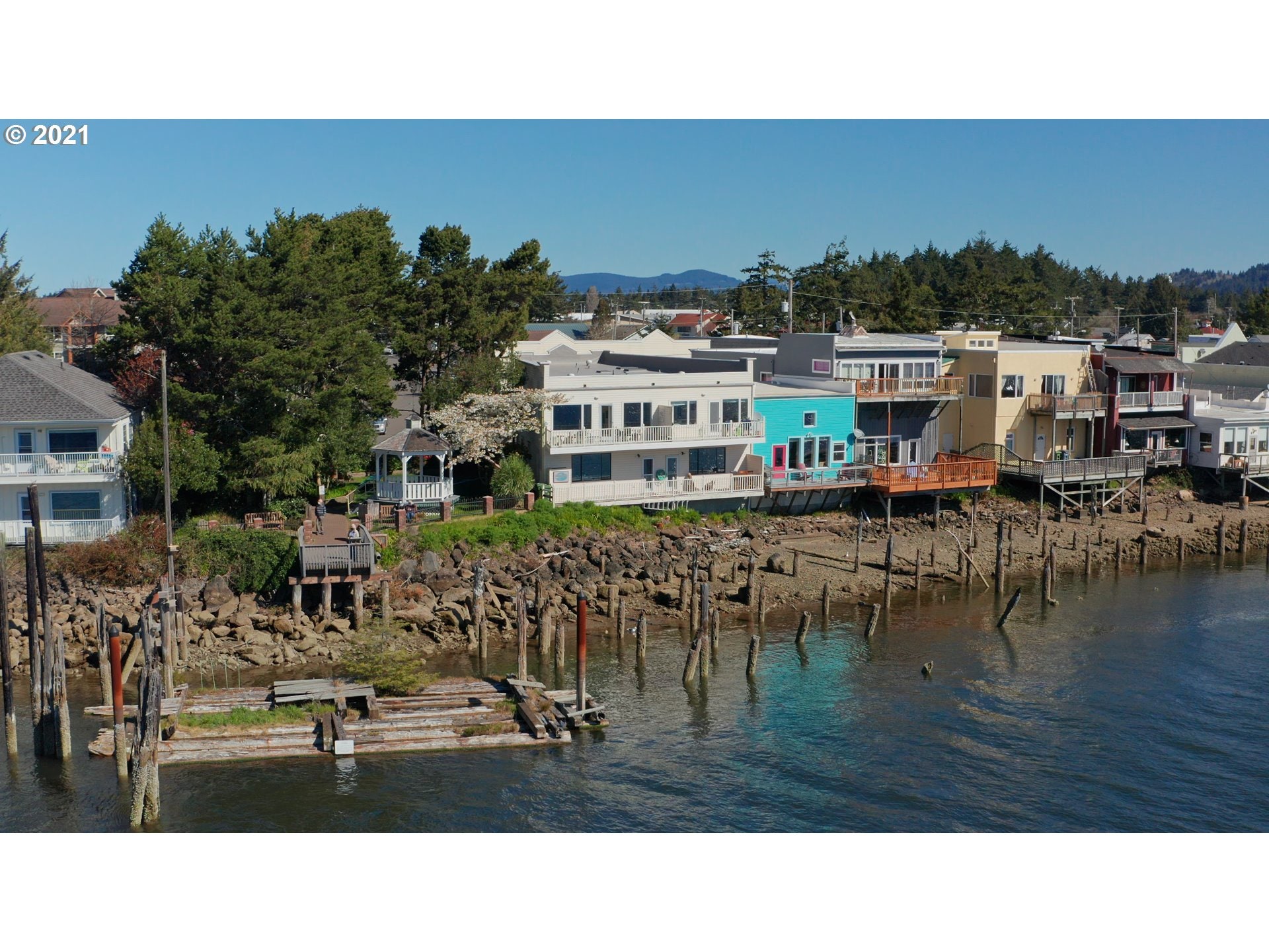 Sold 1312 Bay St, Florence, OR 97439 645,000