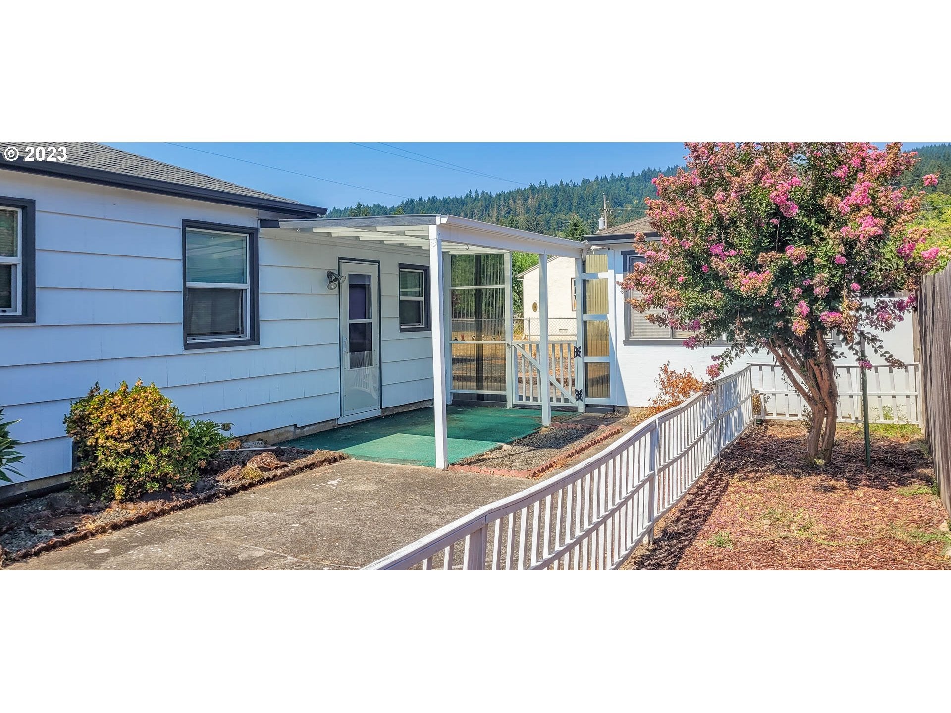 214 Terrace Ln, Sutherlin, OR 97479